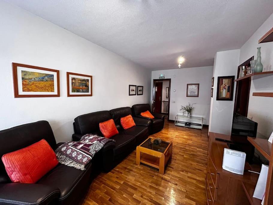 Apartamento Baranain By Clabao Pamplona Exterior foto