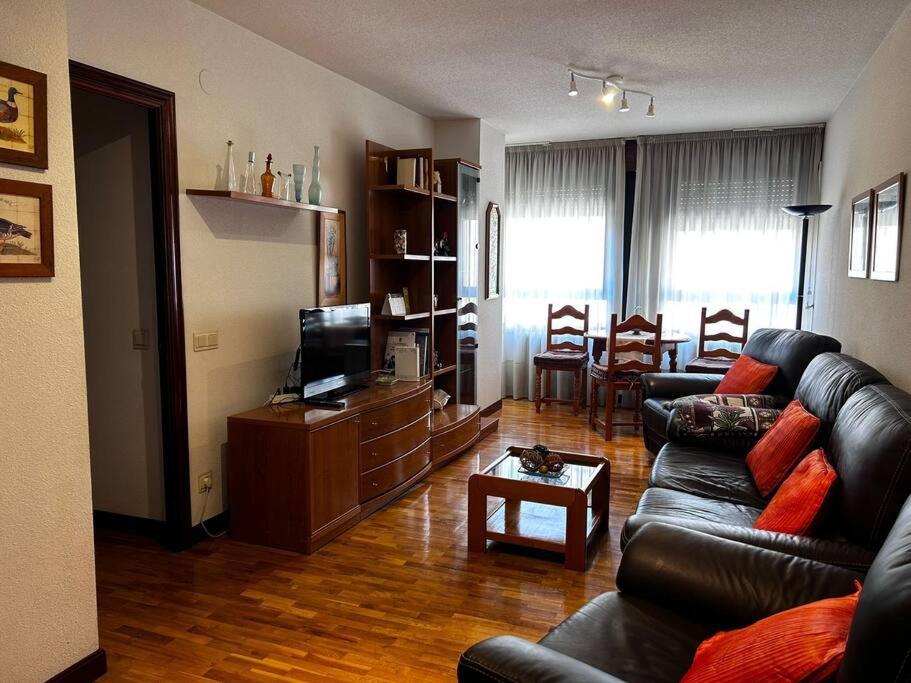 Apartamento Baranain By Clabao Pamplona Exterior foto